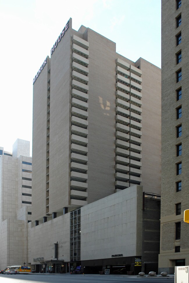 Manor House - Office in Dallas, TX - Foto de edificio - Building Photo
