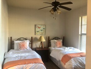 914 Charo Pky, Unit Bellissimo Spot in Davenport, FL - Building Photo - Building Photo