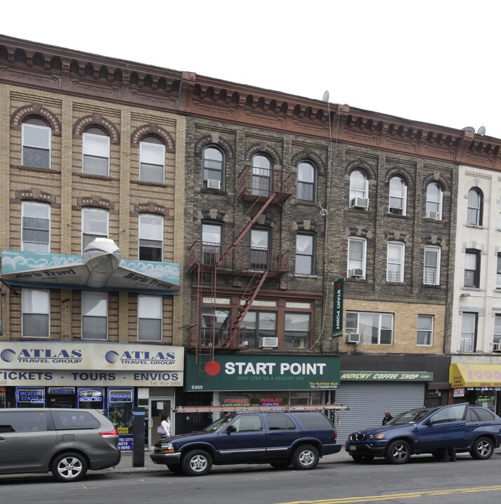 5305 5th Ave in Brooklyn, NY - Foto de edificio