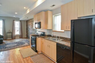 1513 W Superior St in Chicago, IL - Building Photo - Building Photo