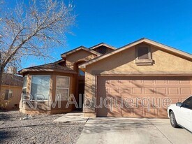 2315 Iron Gate Trail SW in Albuquerque, NM - Building Photo