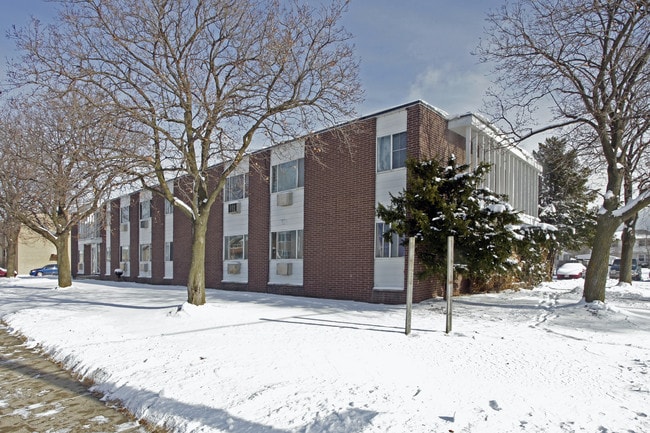 3514 50th St in Kenosha, WI - Foto de edificio - Building Photo