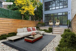 65 Bainbridge St. in Brooklyn, NY - Building Photo