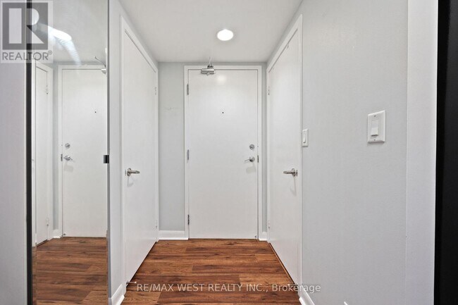 600-600 Fleet St in Toronto, ON - Building Photo - Building Photo