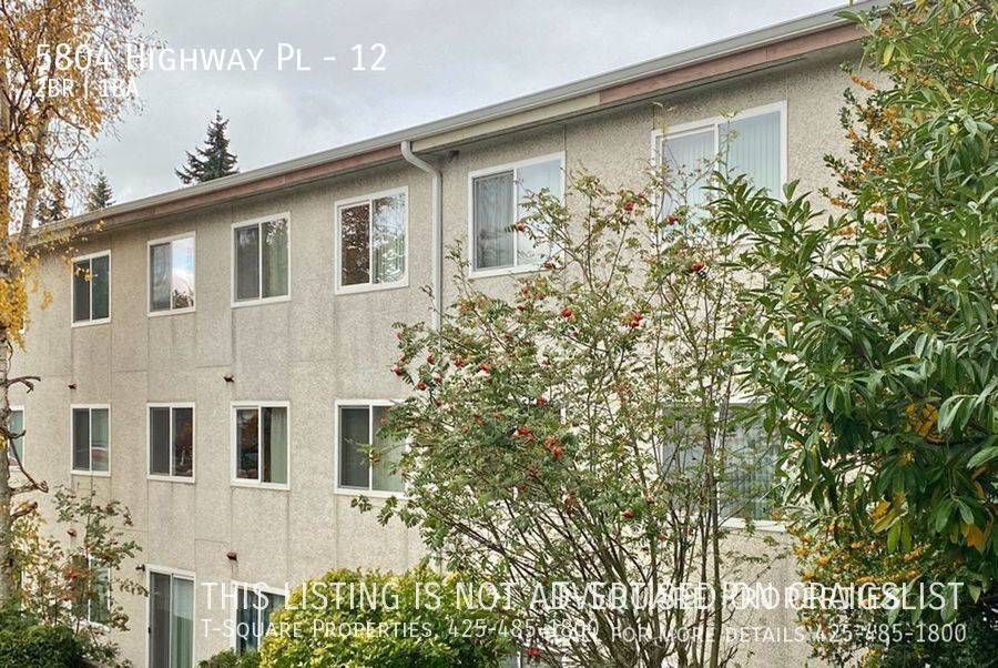 5804 Hwy Pl, Unit 12 in Everett, WA - Building Photo