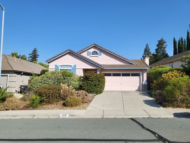 property at 122 Greenmeadow Cir
