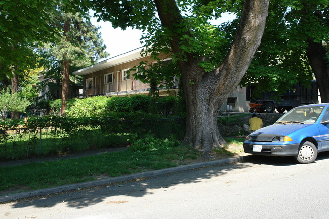 1012 W 9th Ave in Spokane, WA - Foto de edificio - Building Photo