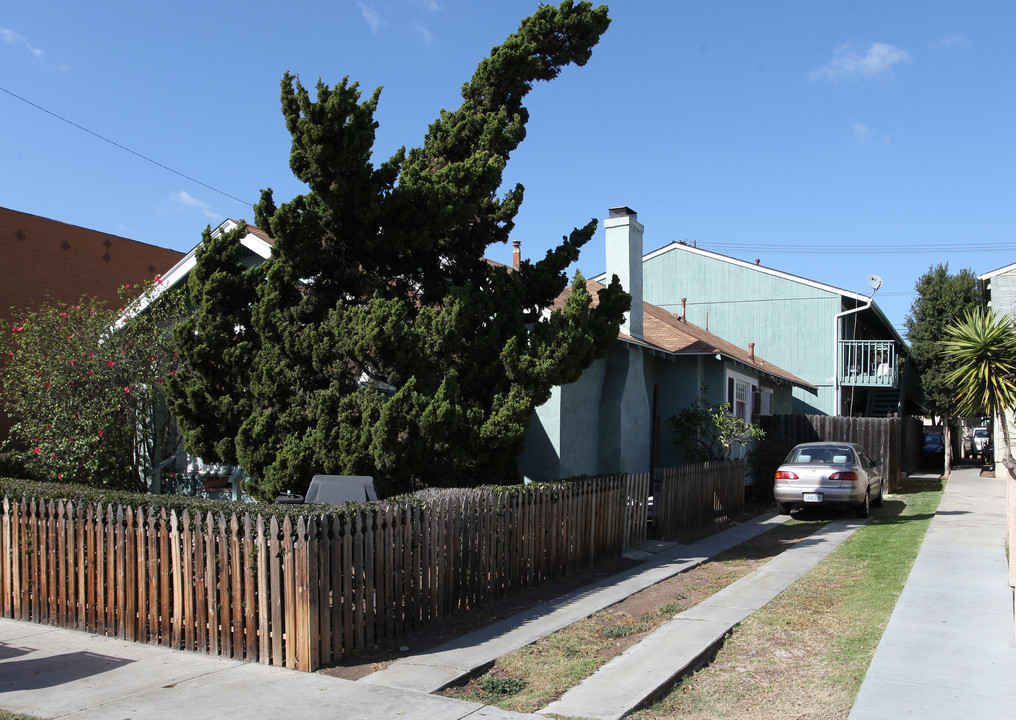 3026 Juniper St in San Diego, CA - Building Photo