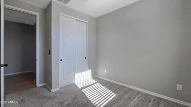 18418 W Sunbelt Dr in Surprise, AZ - Building Photo - Building Photo