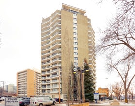 Riverview Towers in Edmonton, AB - Building Photo - Building Photo