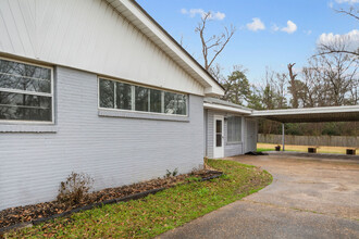 3114 Timberlane Dr in Shreveport, LA - Building Photo - Building Photo