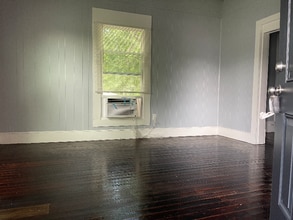 410 E Day St in Denison, TX - Building Photo - Building Photo