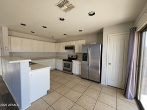 25801 W Burgess Ln in Buckeye, AZ - Building Photo - Building Photo