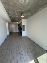 237 NE 33rd St, Unit A in Miami, FL - Building Photo - Building Photo