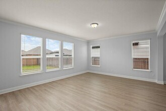 13821 Abraham Lincoln St in Manor, TX - Building Photo - Building Photo