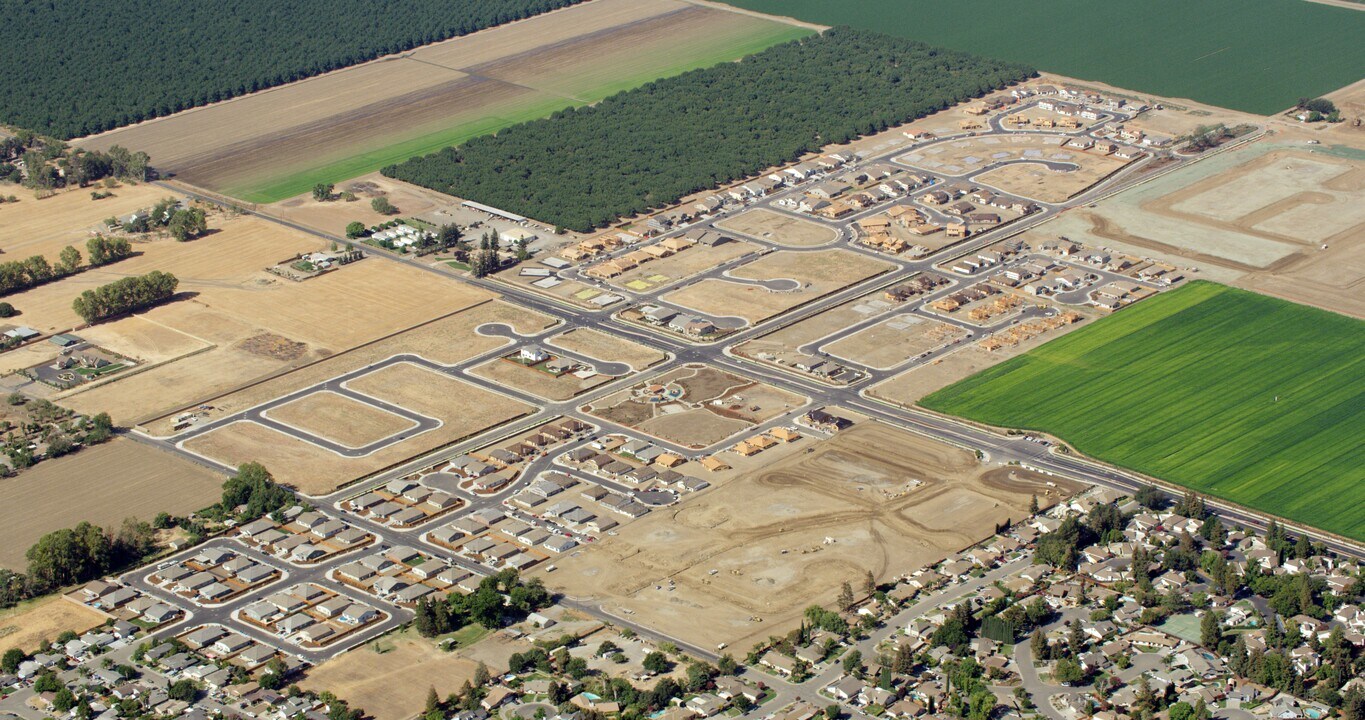 Copperleaf at Homestead in Dixon, CA - Building Photo