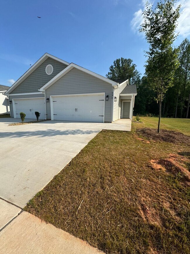 136 Brawley Villas Pl in Mooresville, NC - Building Photo - Building Photo