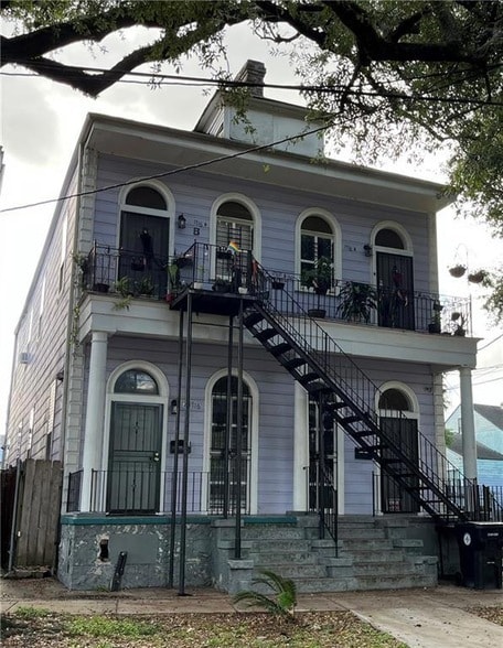 property at 1716 Bayou Rd