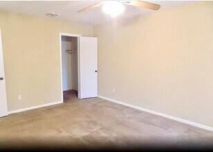 6818 Thornwild Rd in Missouri City, TX - Building Photo - Building Photo