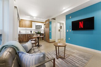 936 Bute St in Vancouver, BC - Building Photo - Building Photo