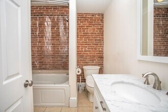 431 Faneuil St, Unit #1C in Boston, MA - Building Photo - Building Photo