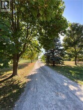 805 Ridge Rd in Hamilton, ON - Building Photo - Building Photo