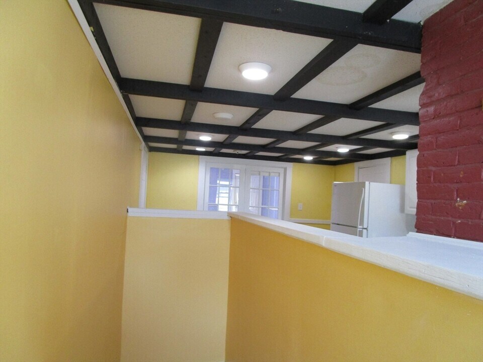 216 Irving St in Framingham, MA - Building Photo