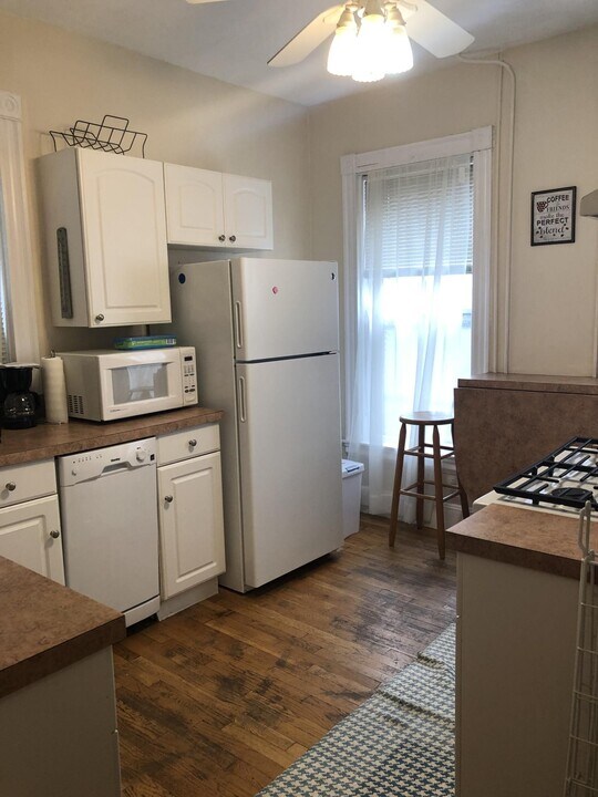 37A Harvard St in Brookline, MA - Building Photo