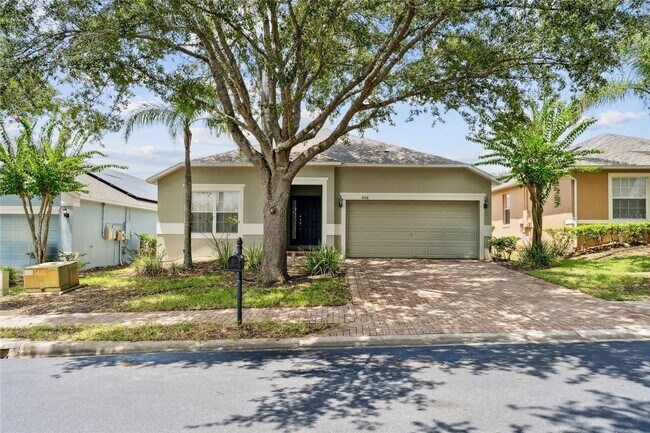 609 Kensington Dr in Davenport, FL - Building Photo - Building Photo
