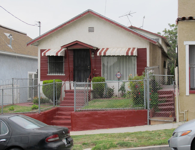 338 N Savannah St in Los Angeles, CA - Building Photo - Building Photo