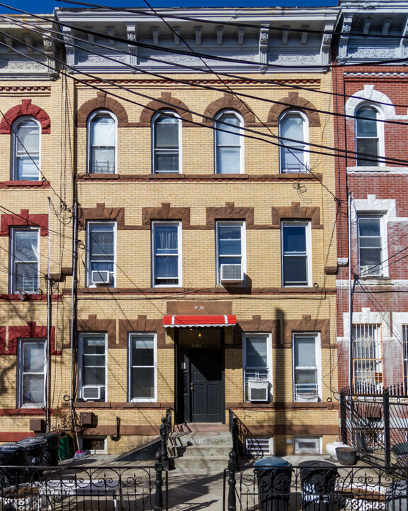 411 Himrod St in Brooklyn, NY - Building Photo