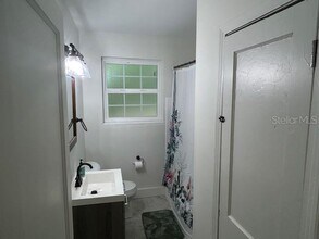 930 NE 12th Ave in Gainesville, FL - Building Photo - Building Photo