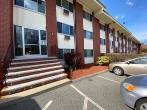 74 Beach St, Unit Unit #3-3 in Woburn, MA - Building Photo - Building Photo