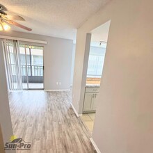 417 Banana Cay Dr in South Daytona, FL - Building Photo - Building Photo