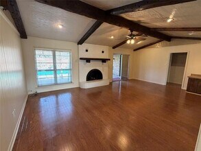 821 E Hwy 199 in Springtown, TX - Building Photo - Building Photo