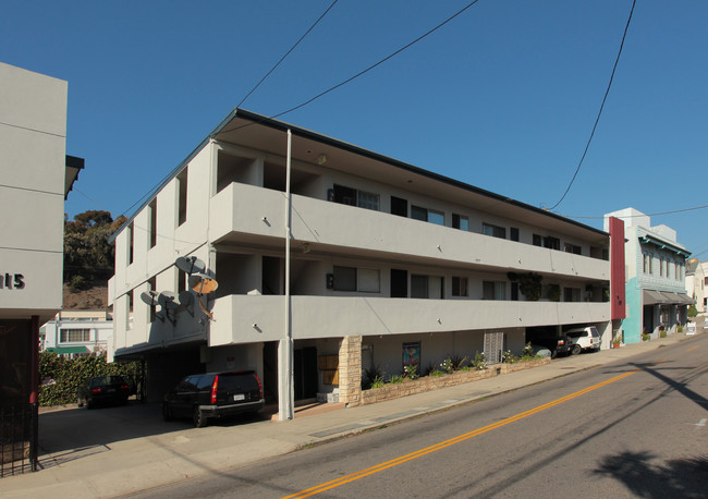 131 Entrada Dr in Santa Monica, CA - Foto de edificio - Building Photo