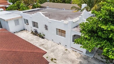 2262 NW 5th St in Miami, FL - Building Photo - Building Photo