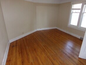 3445 R St in Lincoln, NE - Building Photo - Building Photo