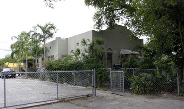 3404-3408 Broadway in West Palm Beach, FL - Building Photo - Building Photo