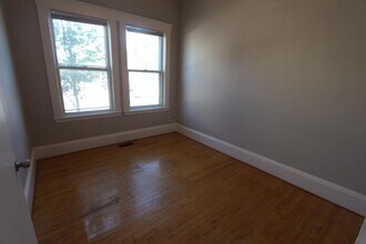12 Pleasant St in Cambridge, MA - Building Photo - Building Photo