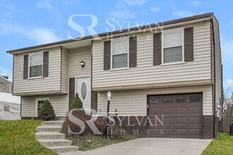 3163 Bradbury Dr in Aliquippa, PA - Building Photo - Building Photo