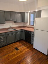 19 Wynnewood Avenue in Haddon Township, NJ - Foto de edificio - Building Photo