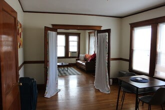 63 Pinckney St, Unit 1 in Somerville, MA - Foto de edificio - Building Photo