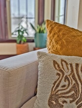 15 Rosseter St, Unit 1 in Boston, MA - Foto de edificio - Building Photo