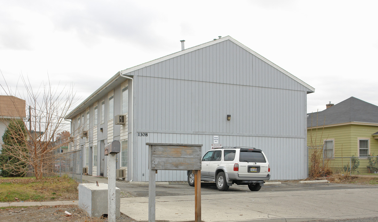 1308 Jefferson Ave in Yakima, WA - Building Photo