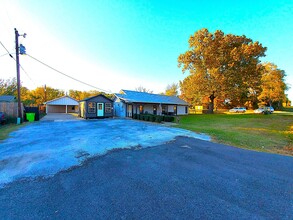 203 FM 315 in Chandler, TX - Building Photo - Building Photo