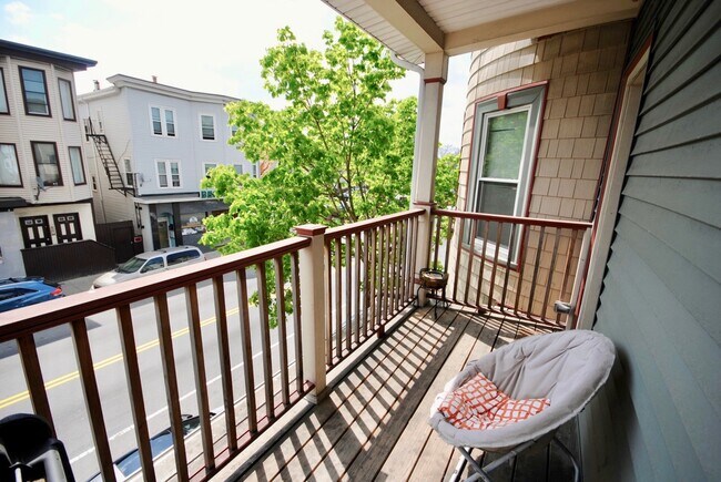 1085 Dorchester Ave, Unit 3 in Boston, MA - Building Photo - Building Photo