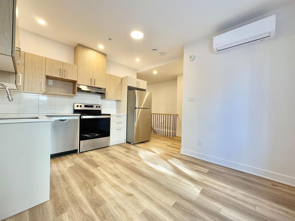 2693 Bd Pie-IX in Montréal, QC - Building Photo
