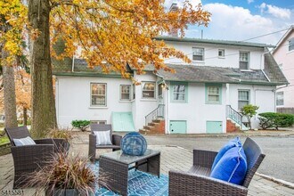 61 Claremont Ave in Montclair, NJ - Building Photo - Building Photo