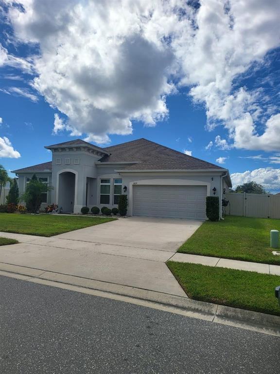 1820 Westerham Ave in St. Cloud, FL - Foto de edificio - Building Photo